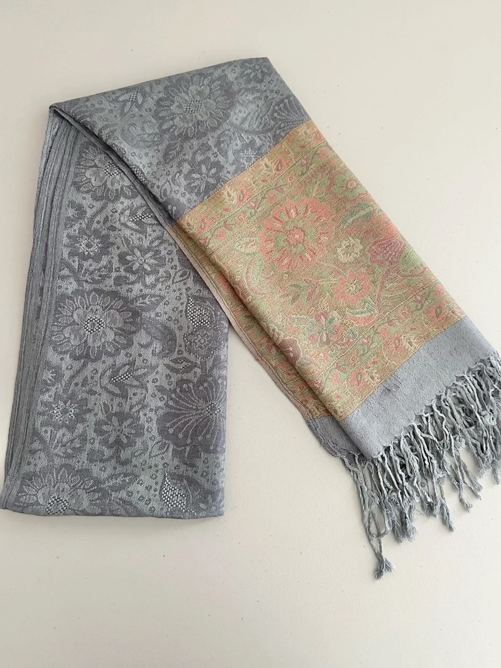 Cashmere Pashmina Scarf Floral Paisley Fringe Shawl Wrap Gray Pink 64x28 Luxury